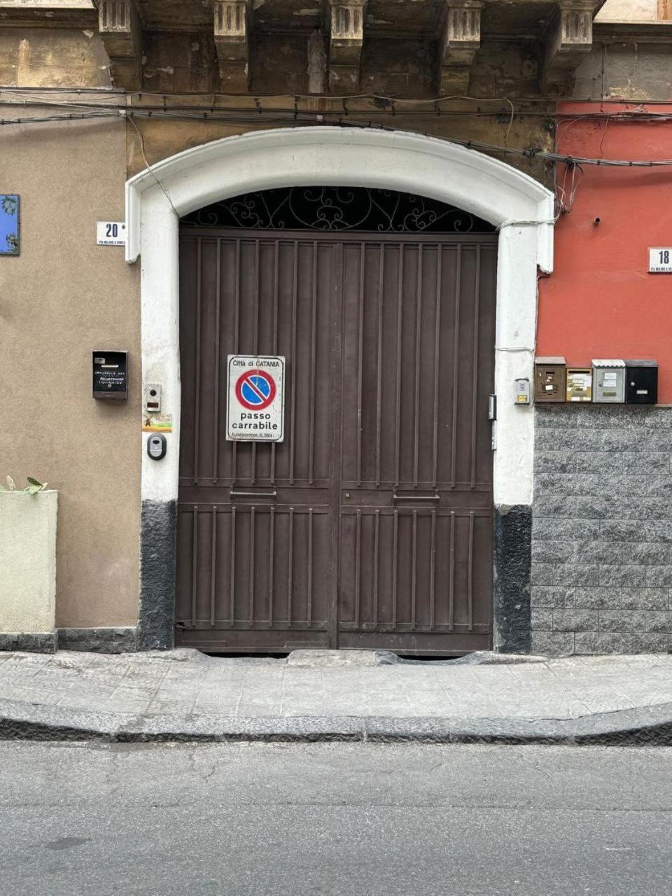 Appartement La Casa Del Mulino à Catane Extérieur photo
