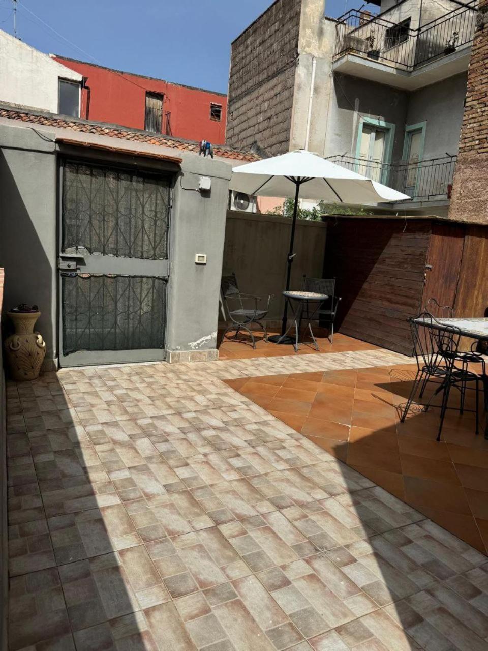 Appartement La Casa Del Mulino à Catane Extérieur photo